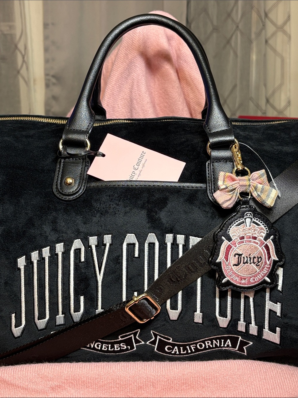 NWT Juicy Couture Black Velvet Weekender Boston Bag Adjustable Strap 19x10 - Picture 2 of 16